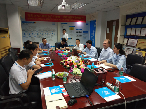 丹佛斯公司高级管理层莅临乐鱼空气能进行深度的战略合作会谈及技术交流